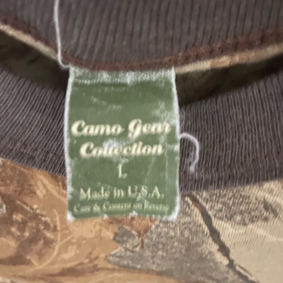 Vintage Camo Style T-shirt with Pocket - Picture 4 of 4